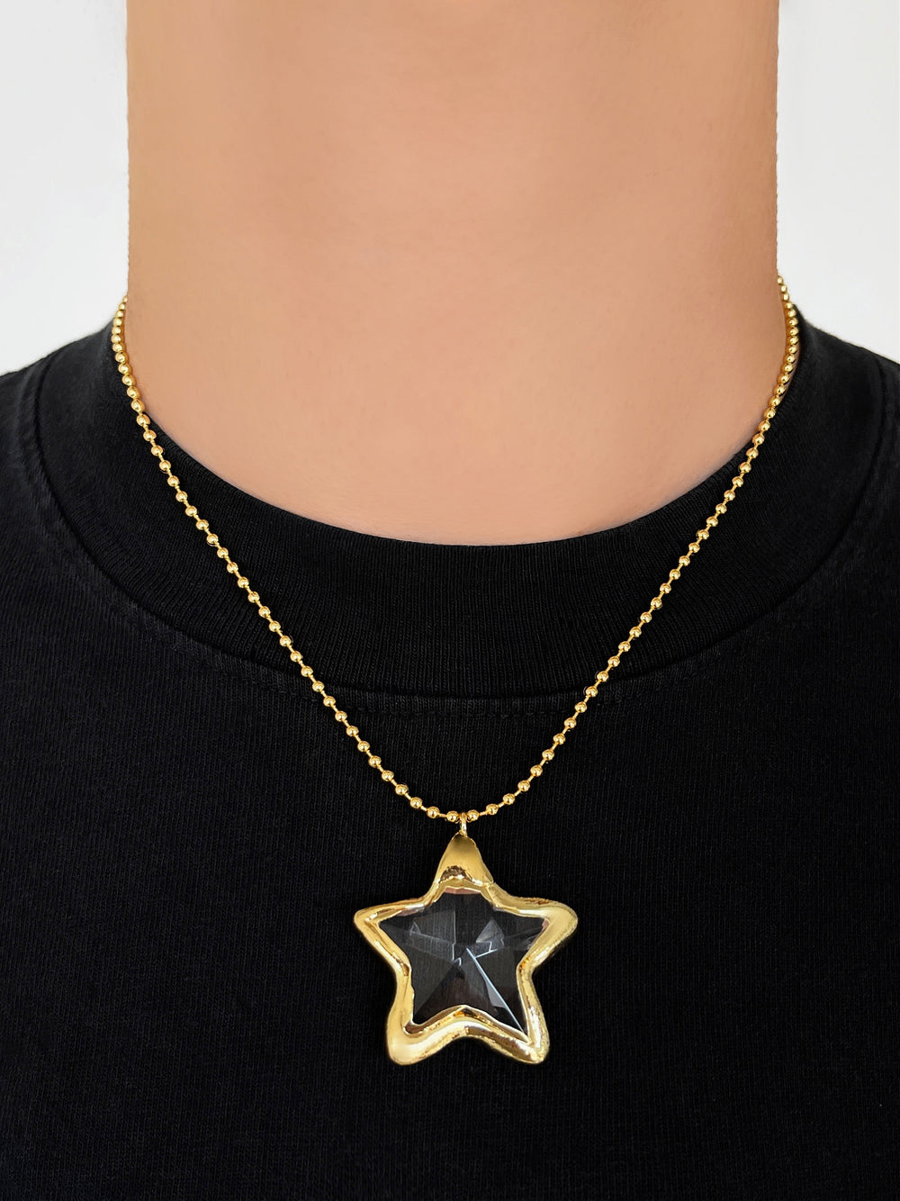 ULTRAVIOLET GOLD STAR PENDANT NECKLACE