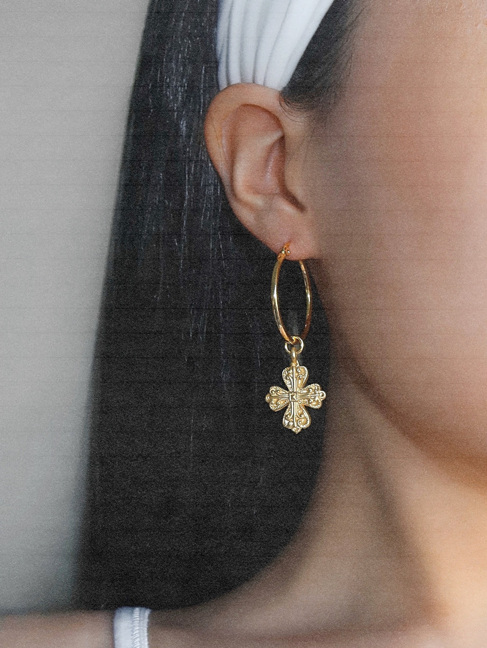 TUULI GOLD CROSS EARRINGS