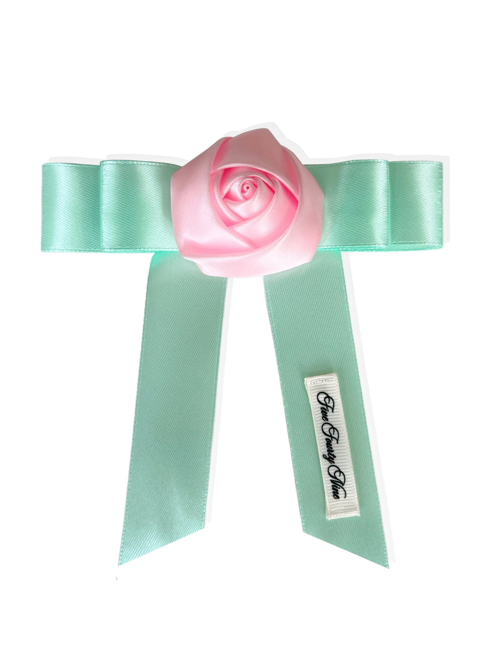 ROSETTE RIBBON LOCKET PIN