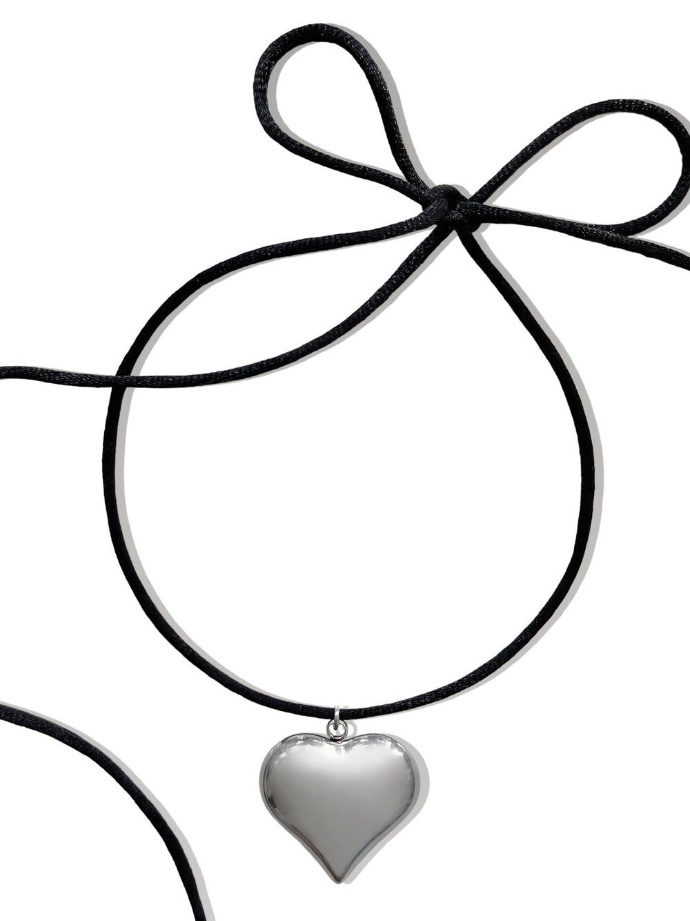 GEMMA HEART SATIN CORD WRAP CHOKER