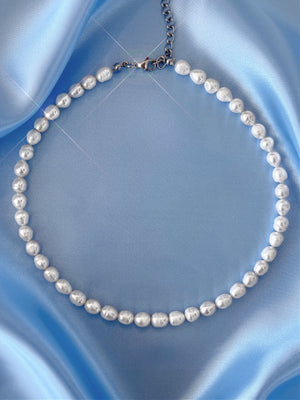 DREAMY FRESHWATER PEARL NECKLACE