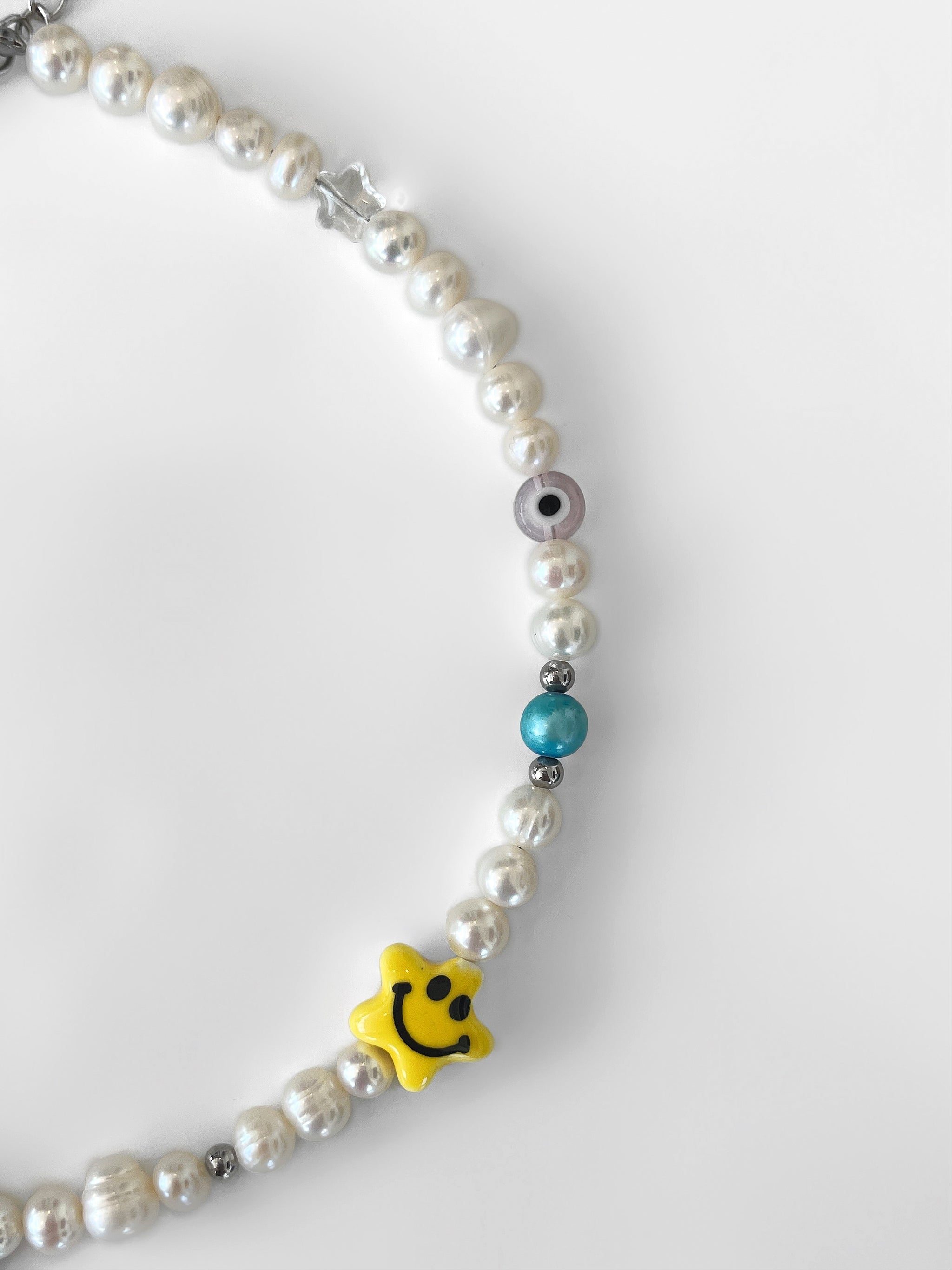 Buy Y2K Smiley Face Pearl Choker / Multicolor Smile Bead Necklace / Round  Smile Face / Smiley Face Smile Emoji Pearl Beaded Necklace Online in India  - Etsy