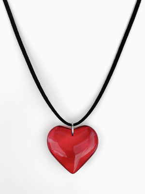 FIRST DATE HEART SUEDE WRAP CHOKER IN RED