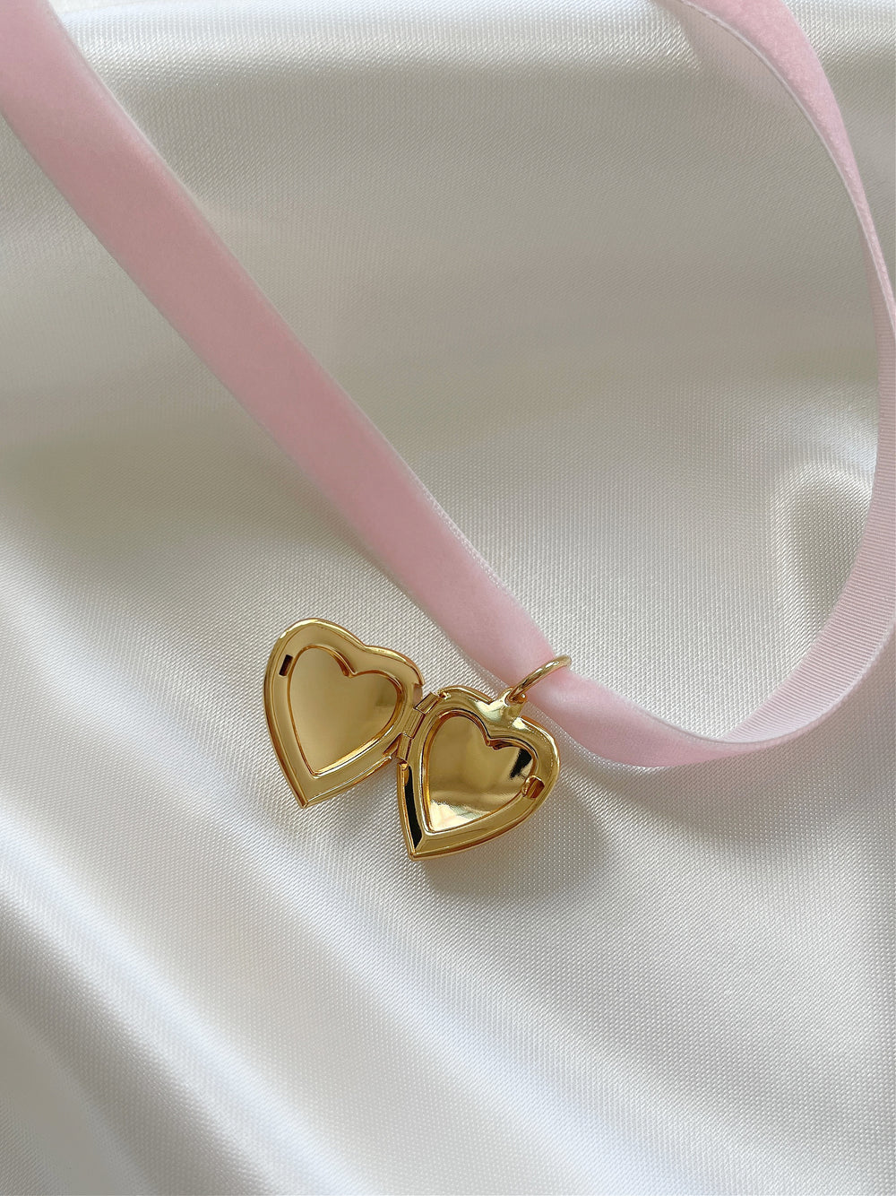 FOREVER YOURS VELVET HEART LOCKET NECKLACE