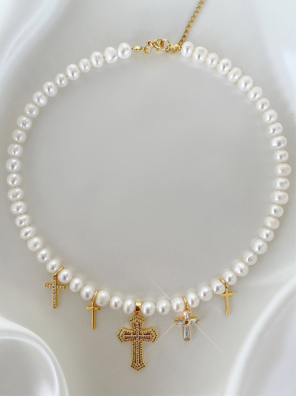 VIETRI GOLD CROSS FRESHWATER PEARL NECKLACE