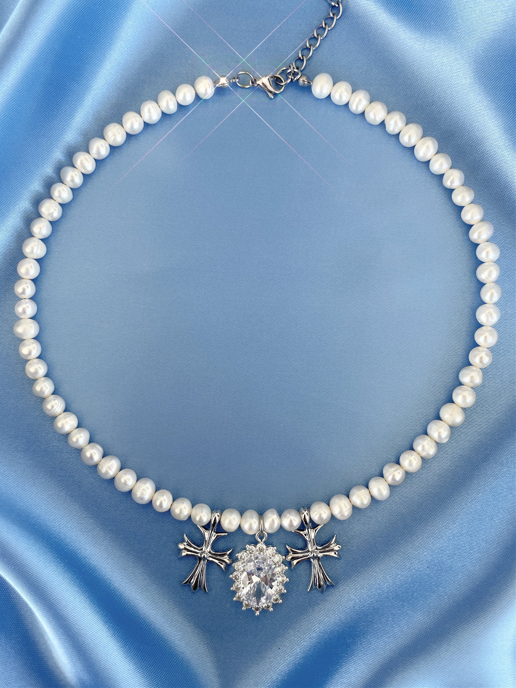 STRUCK BY ANGELS FRESHWATER PEARL NECKLACE