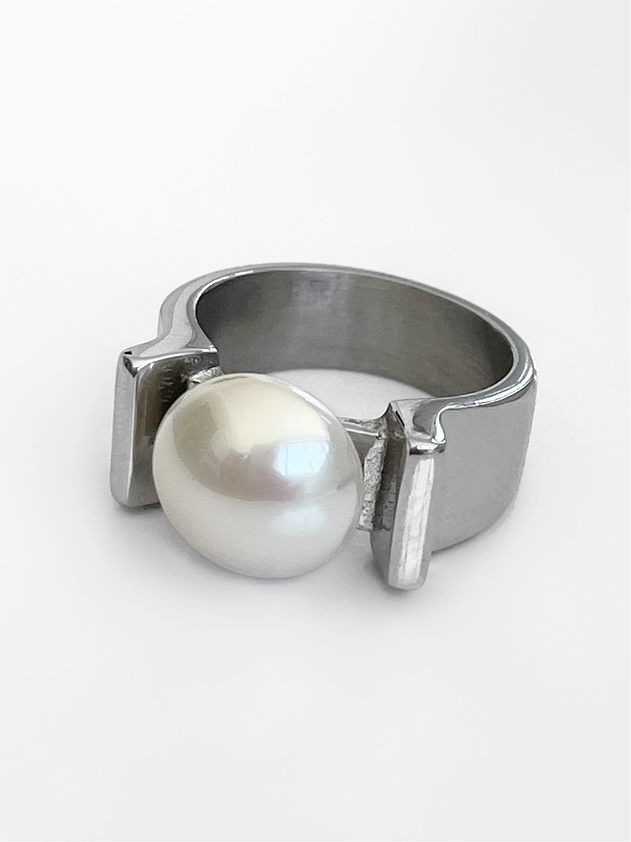 INFINITY PEARL RING