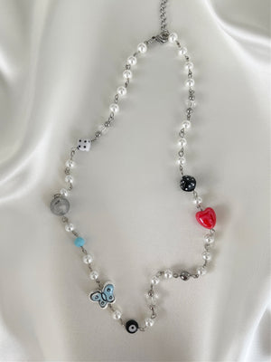 SO FLY ROSARY PEARL NECKLACE